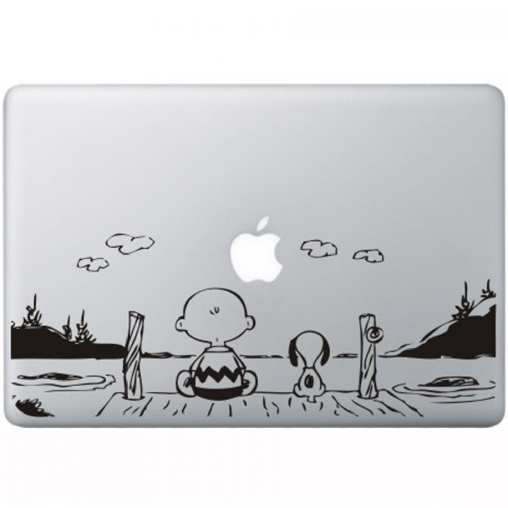 https://www.macskins.de/image/cache/catalog/product-481/snoopy_and_charlie_brown_macbook-1000x1000.jpg
